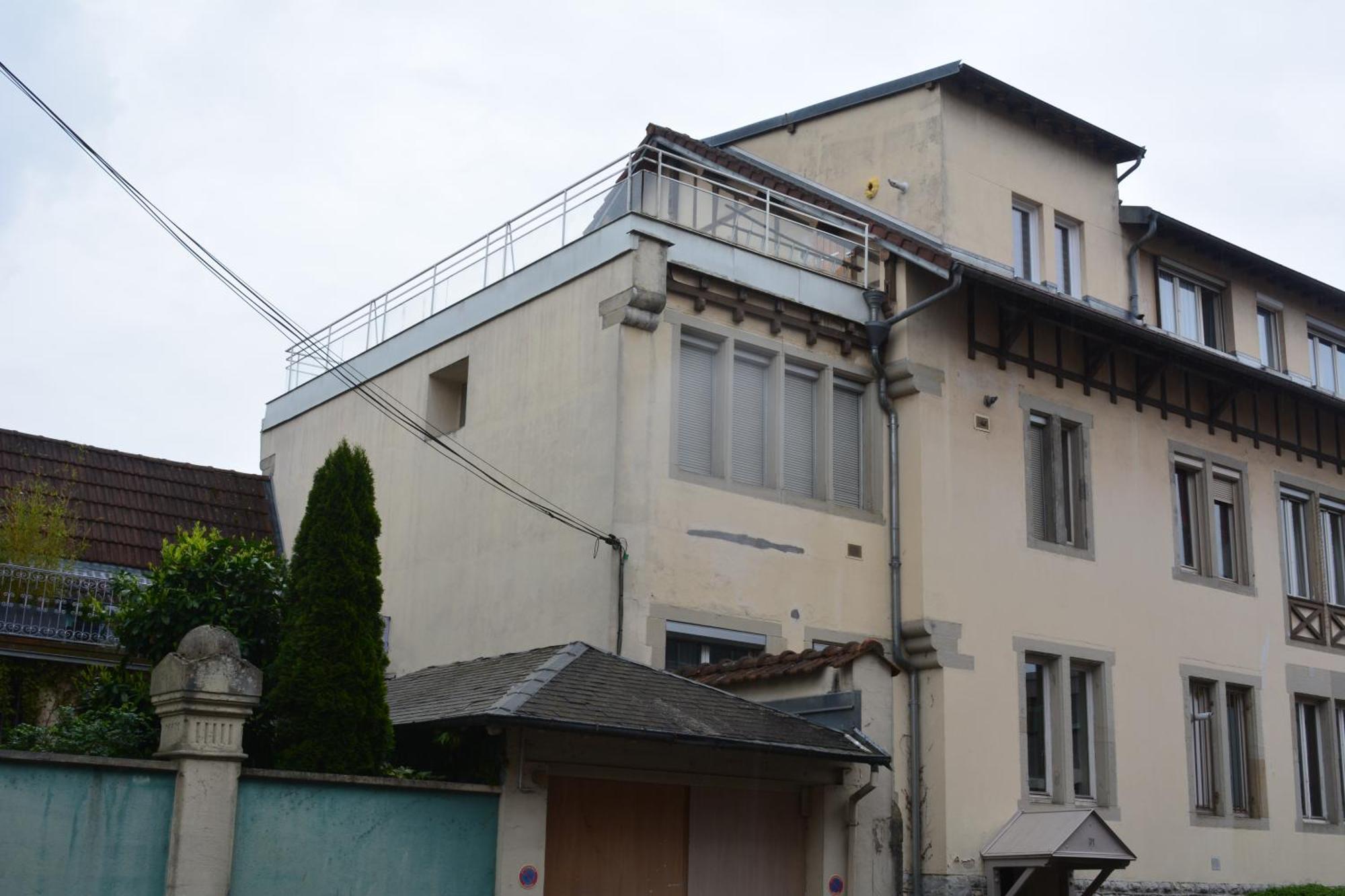 Appartement-Terrasse Parking Prive Meuble De Tourisme 4 Etoiles Белфор Екстериор снимка